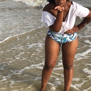 Flounce top bikini set